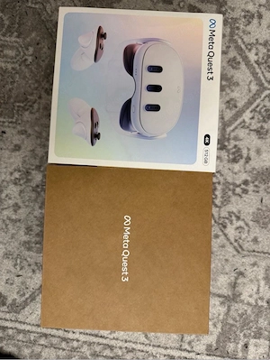 Meta Quest 3 (512 GB) im absolutem NEUZUSTAND inkl.BOBOVR & case