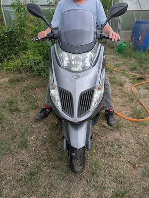 verkaufe roller. kymco yager 200 gti 
