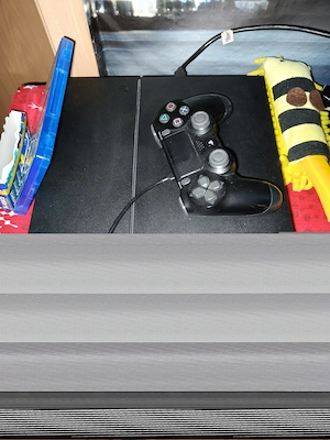 Playstation 4 Fat  big mit Controller 2 Stück und ein Spiel 