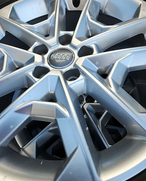 Continental Winterreifen auf Audi Felgen Bild 4