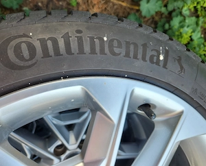 Continental Winterreifen auf Audi Felgen Bild 3
