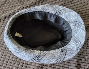Lässiger   Hut  -  59 cm  -  kariert  -  wie  Neu