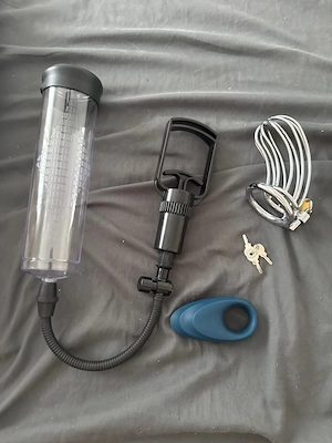 Sextoys von meinem Sklaven ausgiebig benutzt