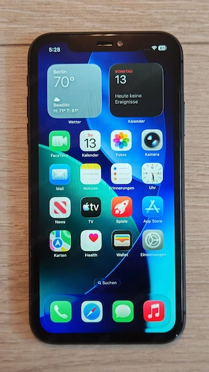 iPhone 11 (64 GB)
