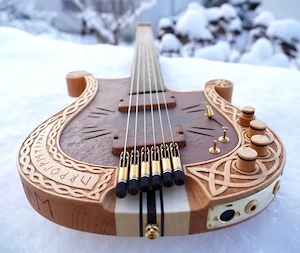 Dark Art Guitars Lyra#0033 Fretless Baritone + 13 Pin Bild 4
