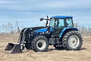 Traktor New Holland TM135 4WD