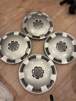 Original Audi Radkappen 16 Zoll   A4 B5 B6, A6 C5, A3