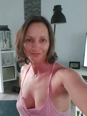 Charmant und elegant   Privates und diskretes Treffen