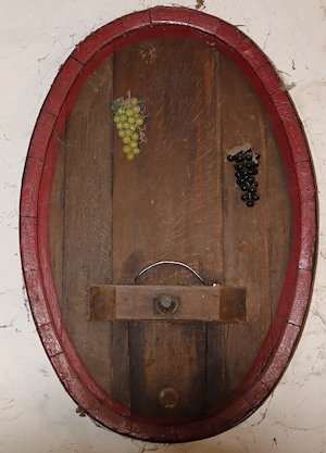 2 alte Holzweinfass-Böden (oval)   Wanddeko für Partykeller, Hof