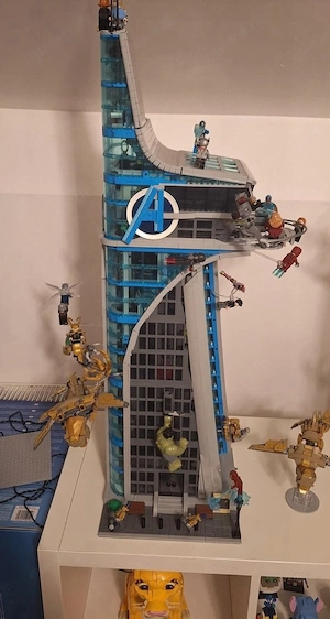 Original Lego Avengers Tower (Vollständig)