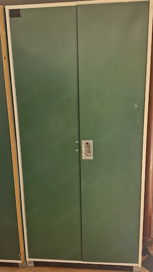 2 Bundeswehr Spinde