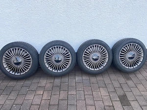 Fiat 500e, neuwertige Winter-Alu-Kompletträder