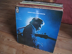 35 x Country Schallplatten - J. Cash, Southern Comfort, W. Nelson