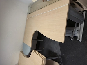 Großer Bürotisch in Buchenoptik 2 m lang
