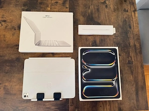iPad Pro 13 M5 256 + Magic Keyboard + Pencil Pro - 100% Battery
