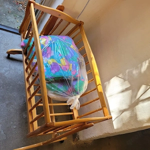 Babywiege aus Holz