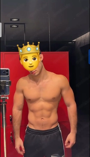 Aktiver, dominanter und tief romantischer schwuler Mann.   