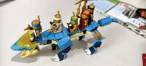 Lego Ninjago mit Figuren 