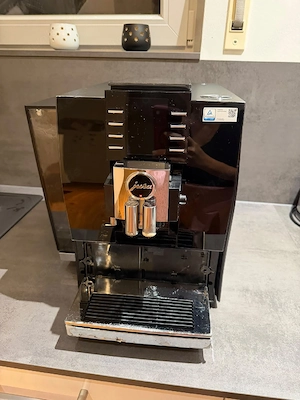 Jura Z6 Premium-Kaffeevollautomat   Sehr wenig Bezüge (8.135)   Gepflegt