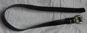 G Gürtel Gr. 40 Synthetik Lederimitat schwarz 97x2,2 Gürtelschnalle gut erhalten