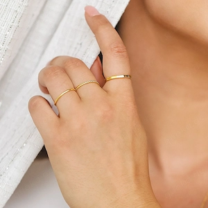 Suche ein Girl das so Ringe trägt. Online oder real. 