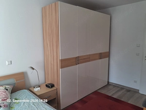 Schlafzimmerschrank viertürig an Selbstabholer zu verschenken