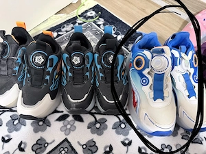 Rollschuhe