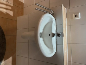 Handwaschbecken Villeroy-Boch mit Halbsäule