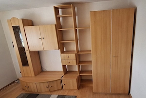 Wohnwand mit Kleiderschrank