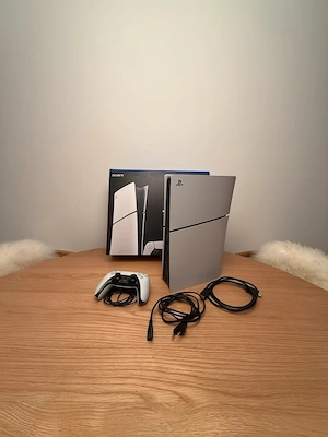 Sony PlayStation 5 Konsole mit Controller und Zubehör