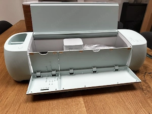 Cricut Explore 3 Plotter Schneidemaschine mit viel Zubehör