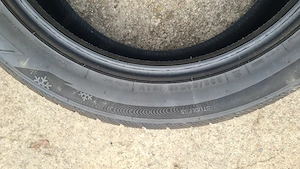 Satz Winterreifen 245 50 R18