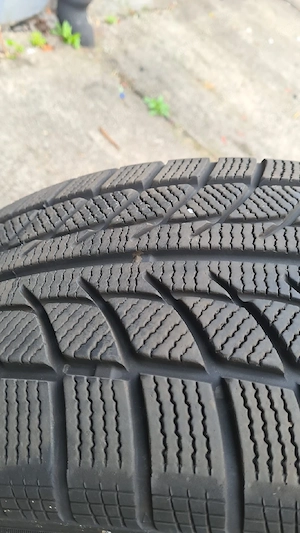4x Winterreifen Imperial Snowdragon UHP   235 50 R19   Sehr gutes Profil!