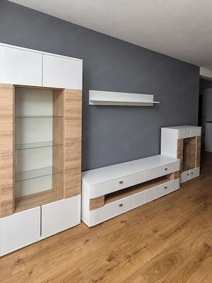 Wohnvandschrank: 350 euro.