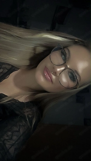 eine Dame für FFM gesucht?