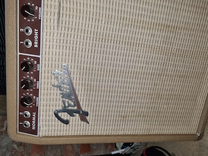 Fender Vibroverb 63 RI