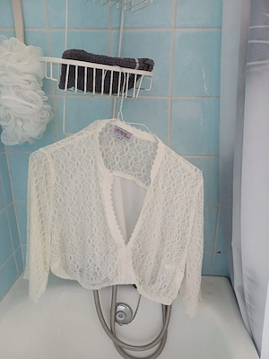 Dirndl Größe 48 und Bluse Größe 46 von Krüger Dirndl 