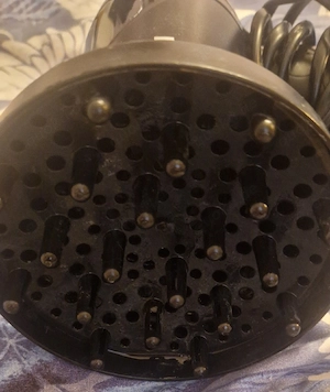 Kleiner Haarfön mit Aufsätze