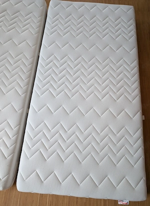 Neuwertige Kaltschaummatratze  b 100cm x l 200cm x  h 15cm  2Stück