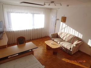 Helles Zimmer mit Balkon in 2-er WG SüdOst-Seite