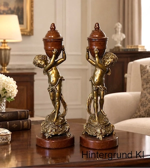 Elegante Vintage-Skulptur: Kandelaber-Paar im Napoleon-Stil von der Art Deco Cesar Collection