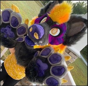 Neuer, vorgefertigter, realistischer Fursuit (Kopf Schwanz Pfoten) zu verkaufen!