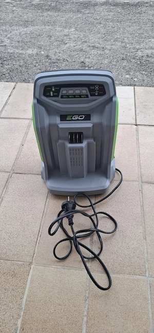 EGO Akku CH5500E Schnellladegerät 550W Ladegerät