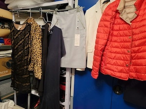 Marken Kleider Schuhe Taschen Konvolut - Keller voll -  Ideal für Flohmarkt oder Wieder-Verkäufer