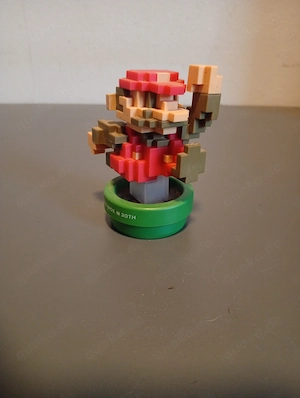 Nintendo Amiibo Mario 8-Bit (Classic Color)   Super Mario Maker Edition