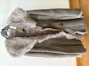 Wunderfell Lammfell-Mantel, Größe 38, ungetragen, Preis VB