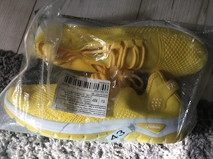 Neue sneaker