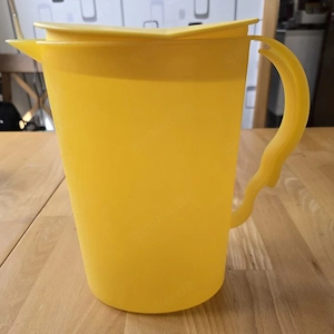 Tupperware Saftkanne 2,1 Liter Junge Welle