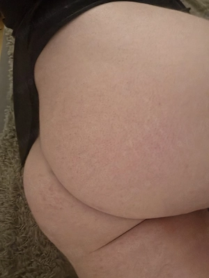 Stämmiger Gay Bottom (43) sucht aktiven Masseur (hetero bi)   Berlin-Gesundbrunnen