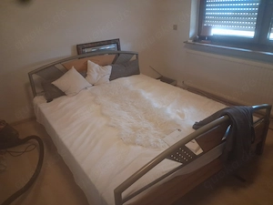 Siegel Schwebetürenschrank  mit Bett 